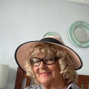 Meet your Posher, Scarlett